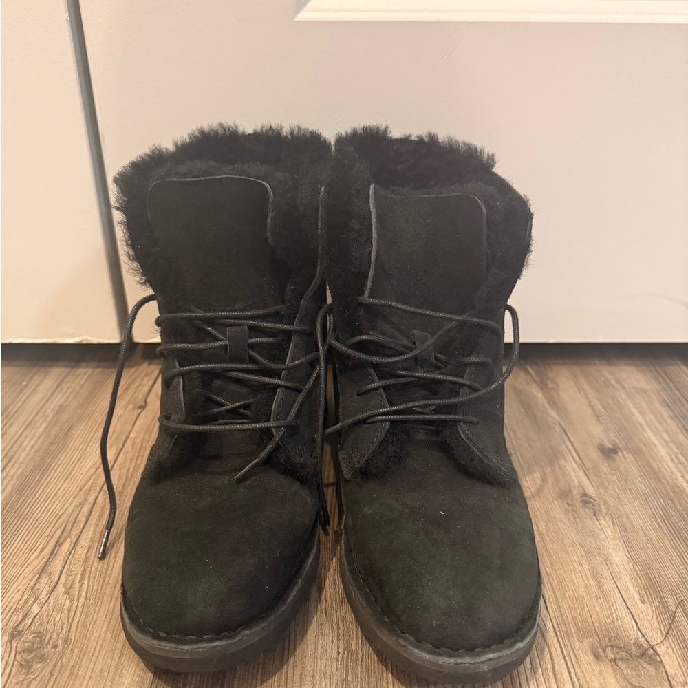 UGG Neumel Black Suede Ankle Boots with Fur Lining Size 6